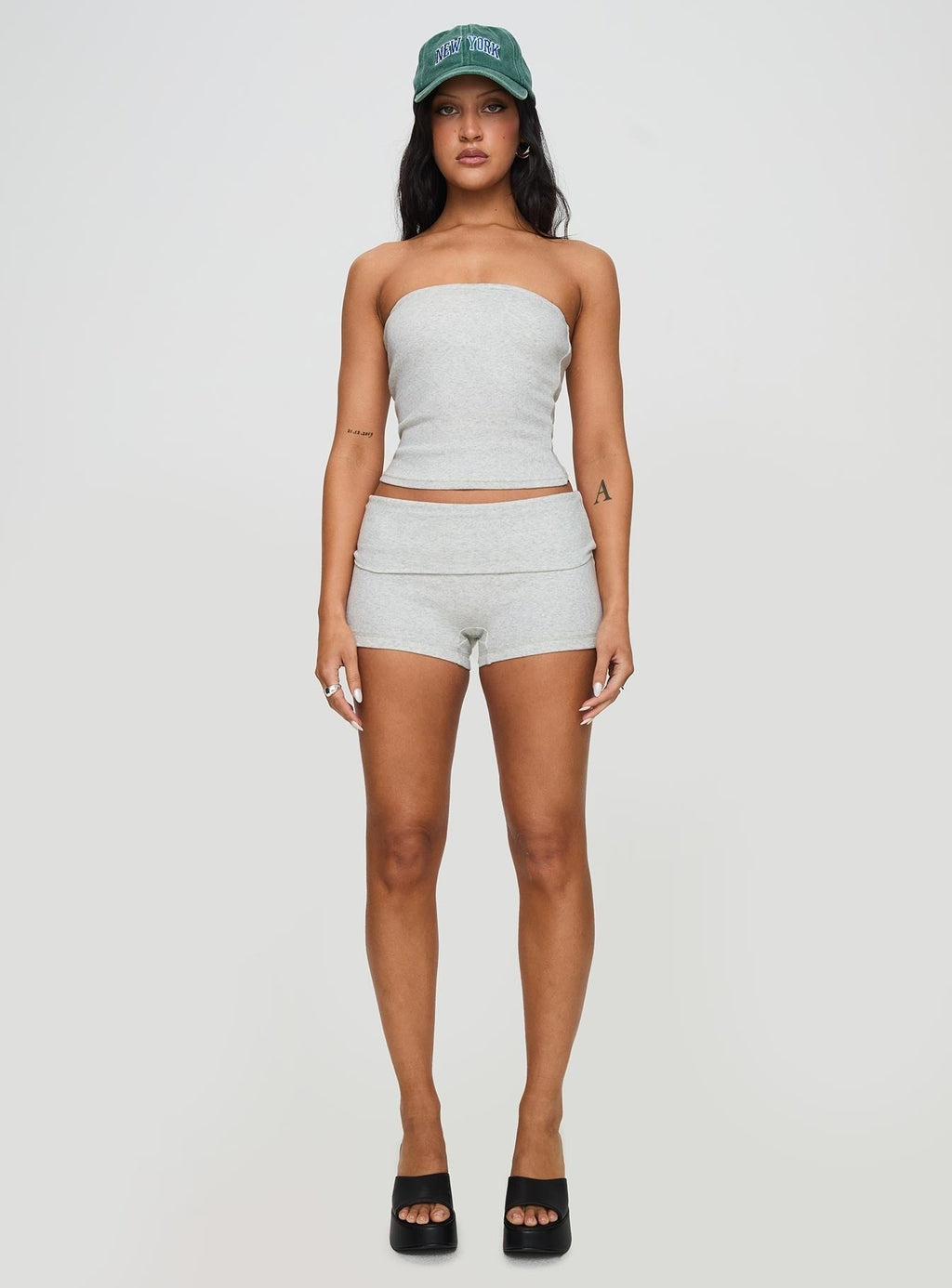 Baseline Low Rise Rib Shorts Grey Marle