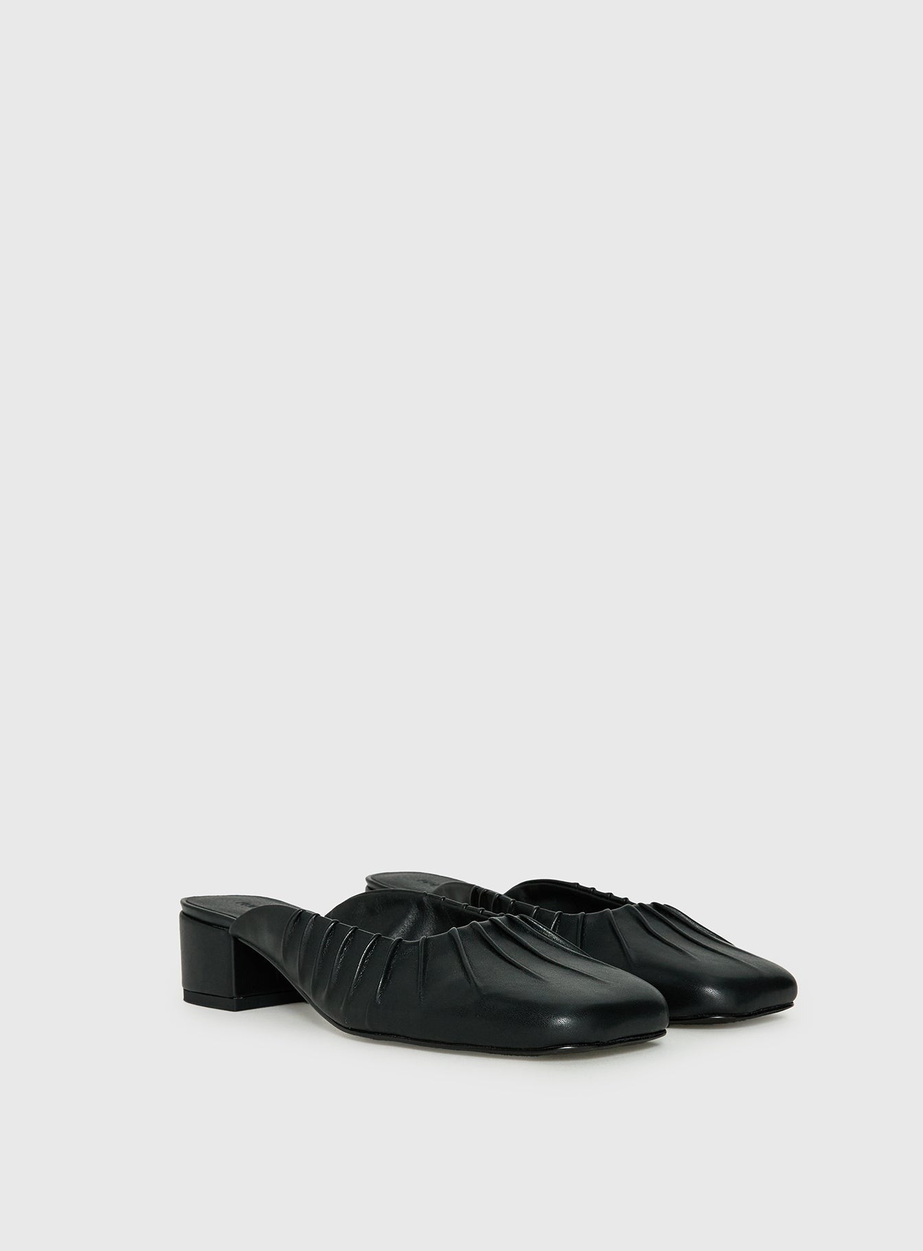 Larietta Ballet Heels Black