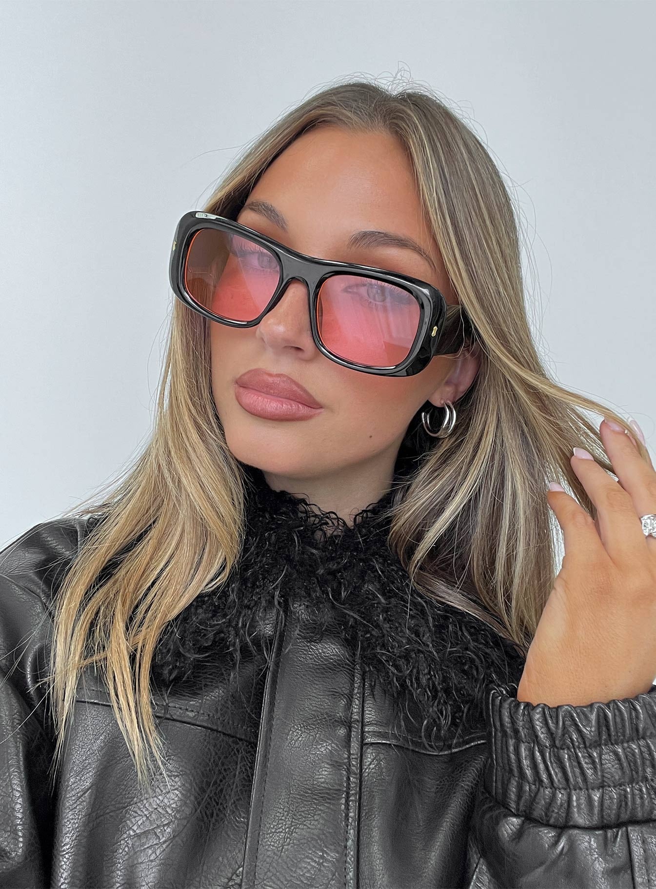 Amena Oversized Sunglasses Black / Pink