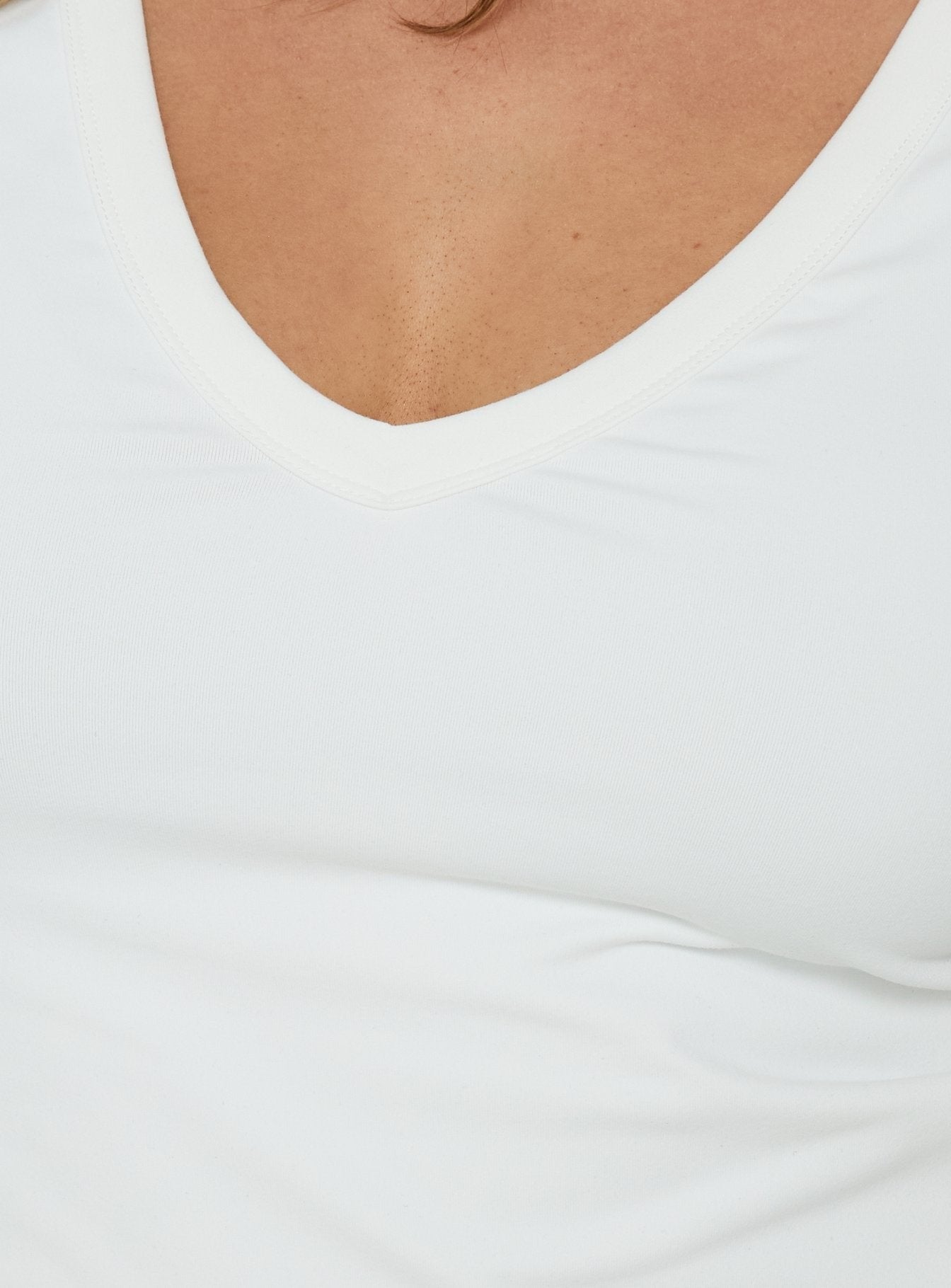 Daily Define Deep V Short Sleeve Top White Curve